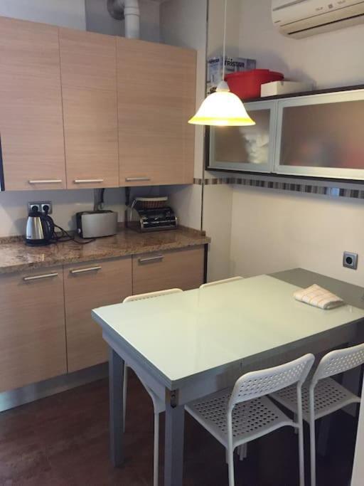 세비야 Amplio Piso En Nervion, Excelente Zona De La Ciudad. 아파트 외부 사진